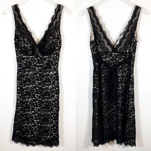 NWT white house black market black lace 
v neck dress sz 4.